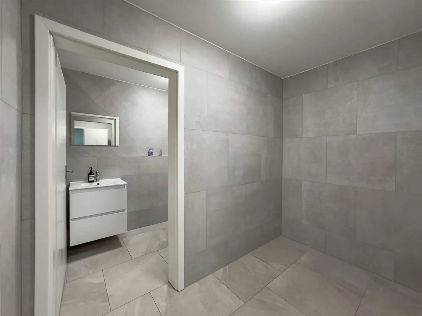 Magnifica superficie artigianale di 505m2 a livello - Foto 3 di 3