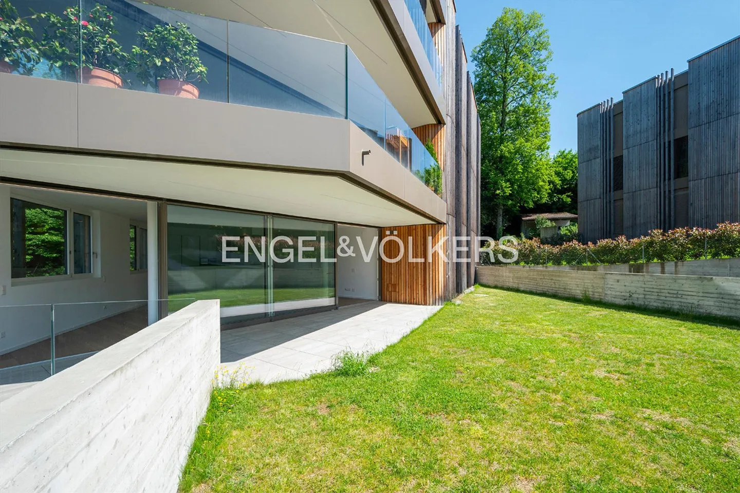 Appartamento luminoso con giardino privato - Foto 7 di 13