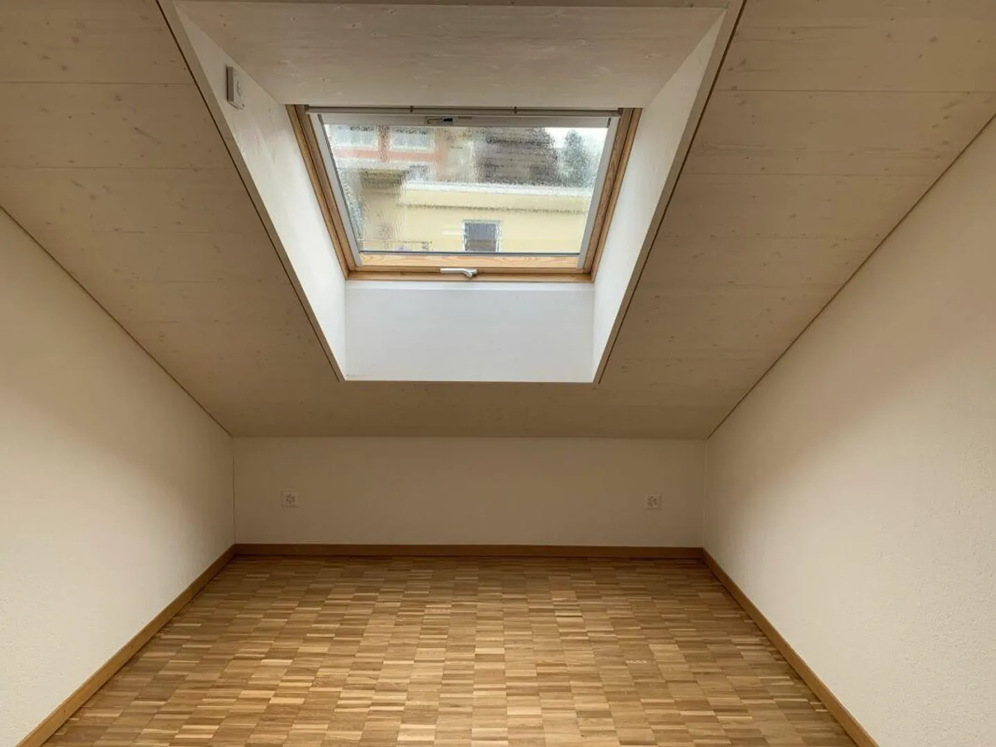 Charmante Dachwohnung am Rotsee - Foto 7 von 10