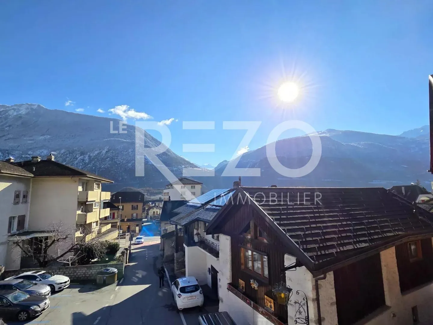 Haus mit 2 Wohnungen hochwertig - Komplett renoviert - Sierre - Foto 4 von 13