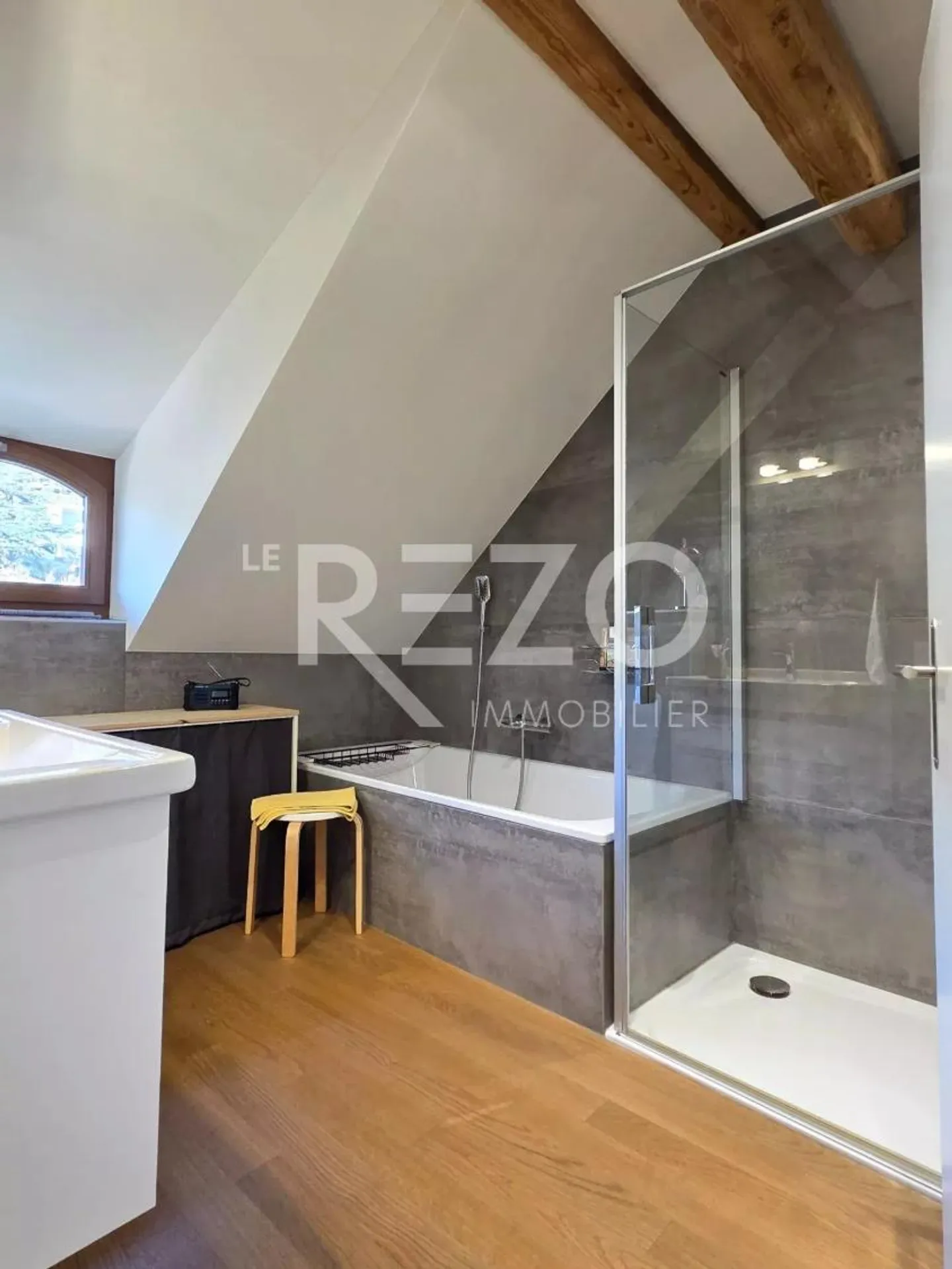 Haus mit 2 Wohnungen hochwertig - Komplett renoviert - Sierre - Foto 11 von 13