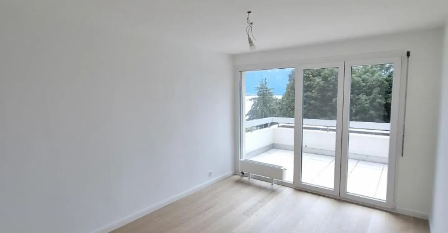 Appartement Charmant avec Vue sur le Lac - Photo 12 sur 13