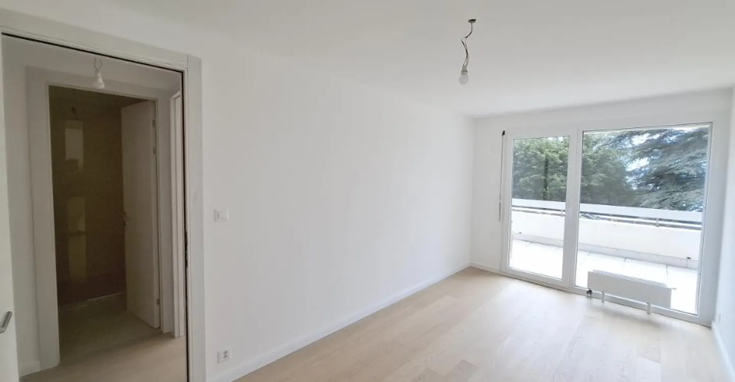 Appartement Charmant avec Vue sur le Lac - Photo 13 sur 13