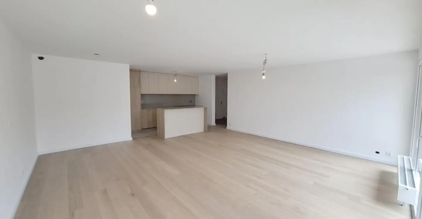 Appartement Charmant avec Vue sur le Lac - Photo 10 sur 13