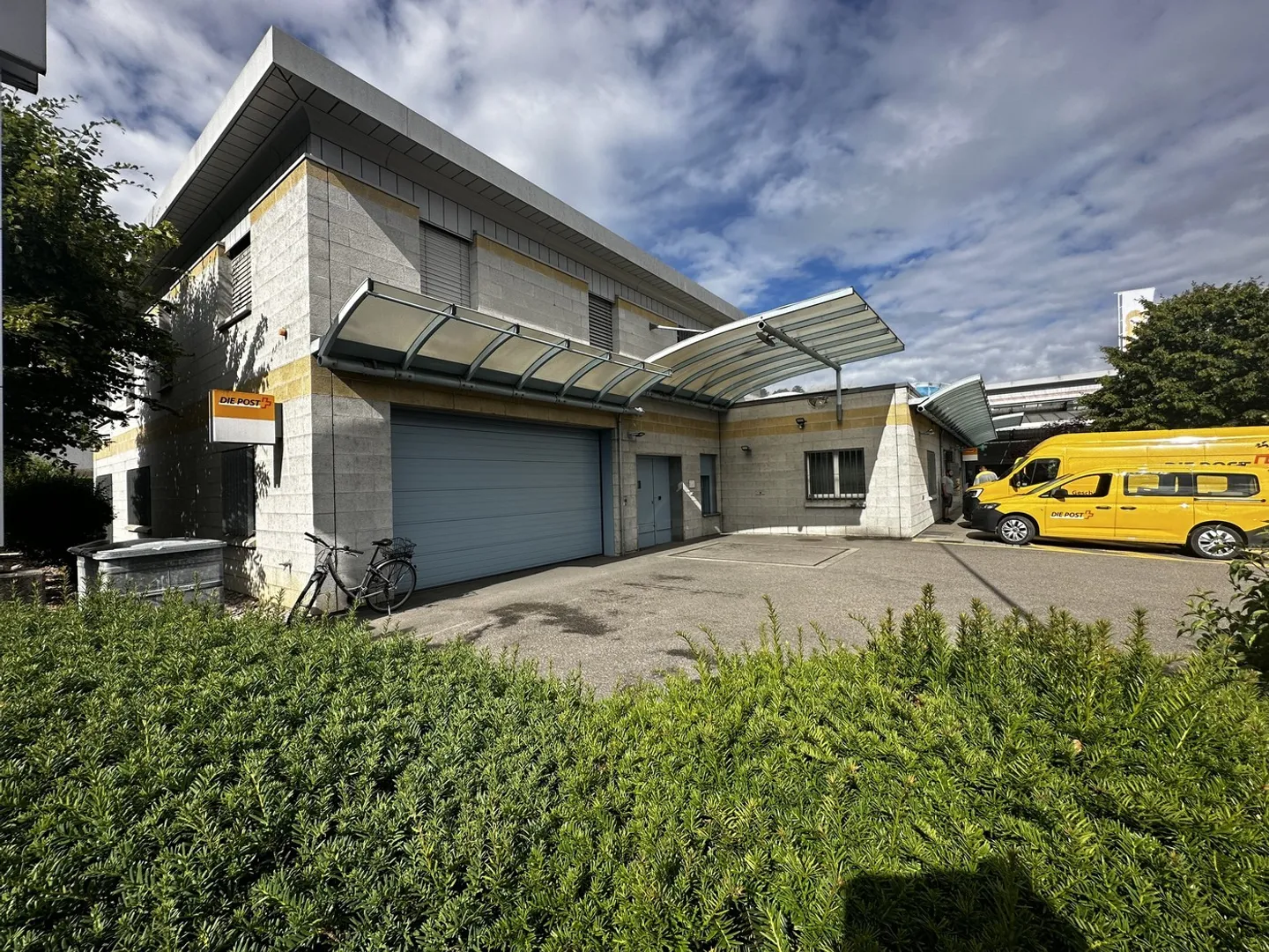 Spazio commerciale nel centro di Bubendorf - Foto 1 di 4