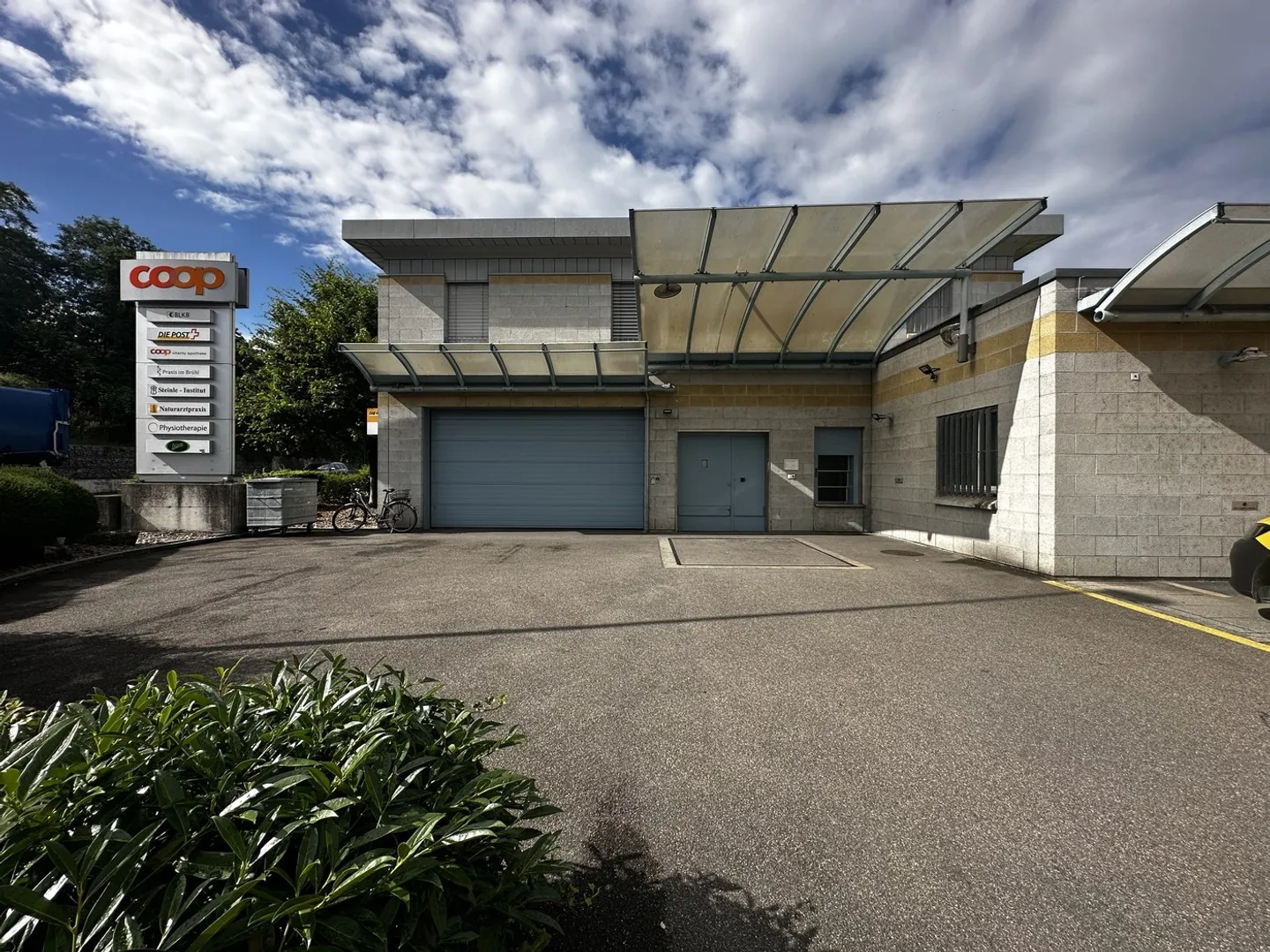 Spazio commerciale nel centro di Bubendorf - Foto 2 di 4