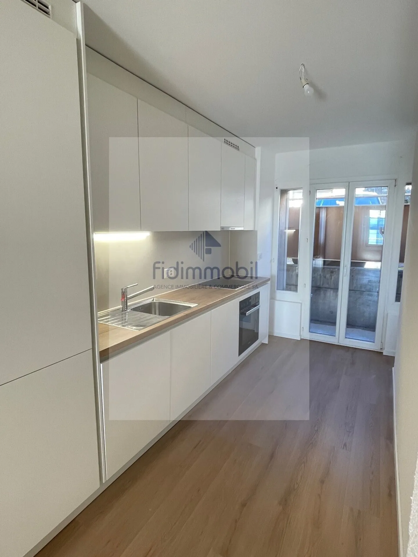 Appartement avec 3,5 pièces entièrement rénové - Photo 2 sur 7