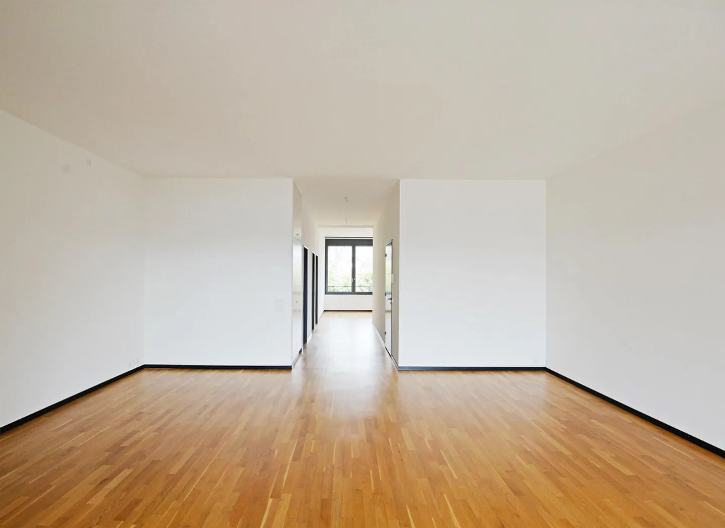 Appartamento da sogno in una posizione meravigliosa a Höngg! - Foto 3 di 10