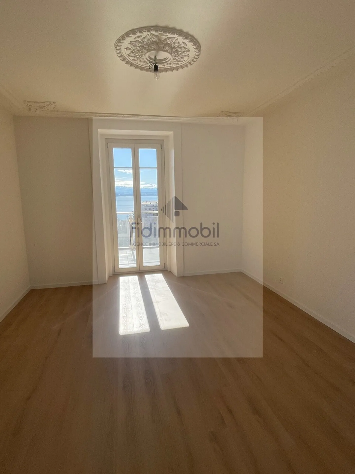 Appartement avec 3,5 pièces entièrement rénové - Photo 4 sur 7