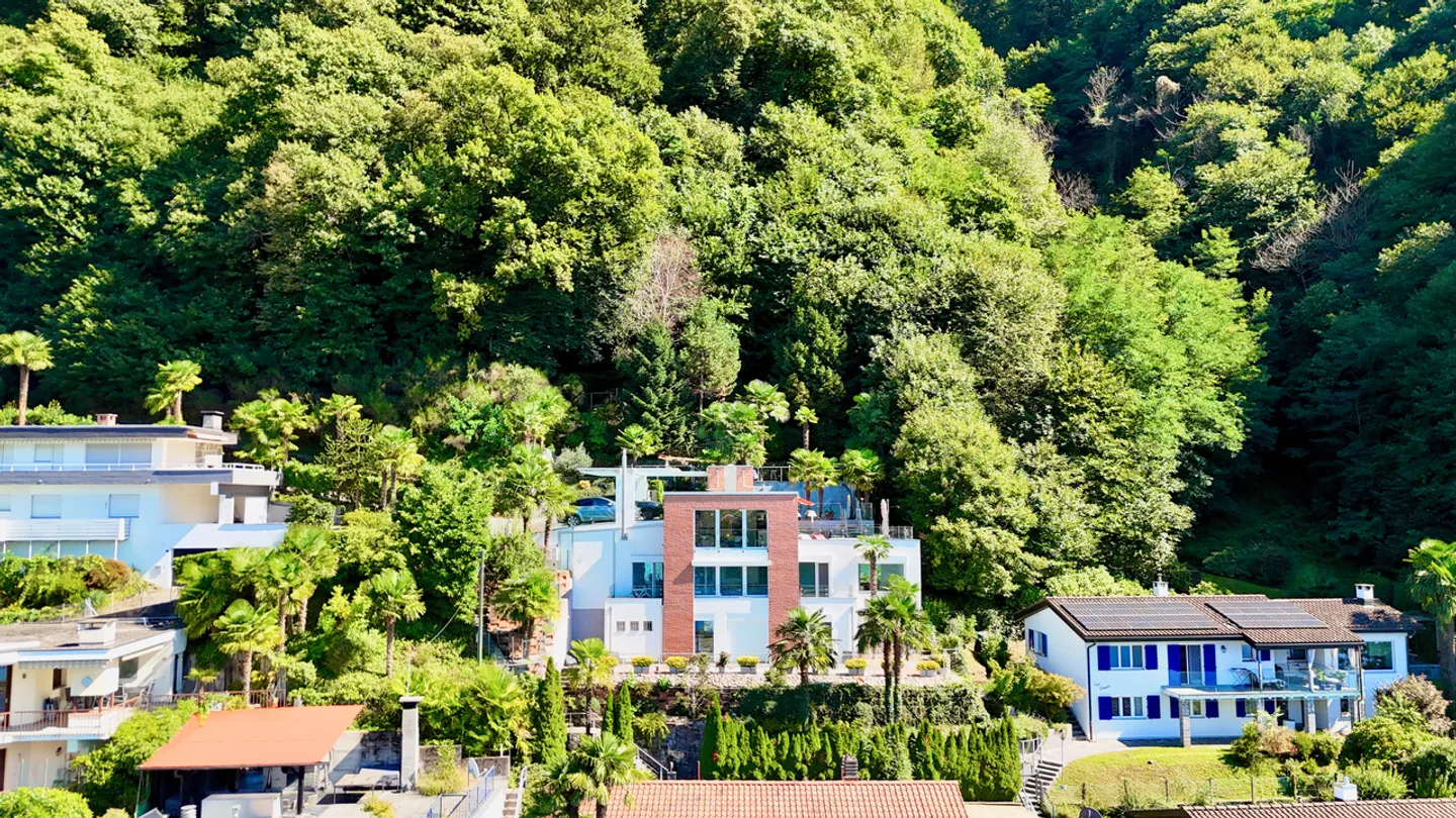 Helle Villa mit Garten, Pool und Blick auf den Luganersee - Foto 5 von 10