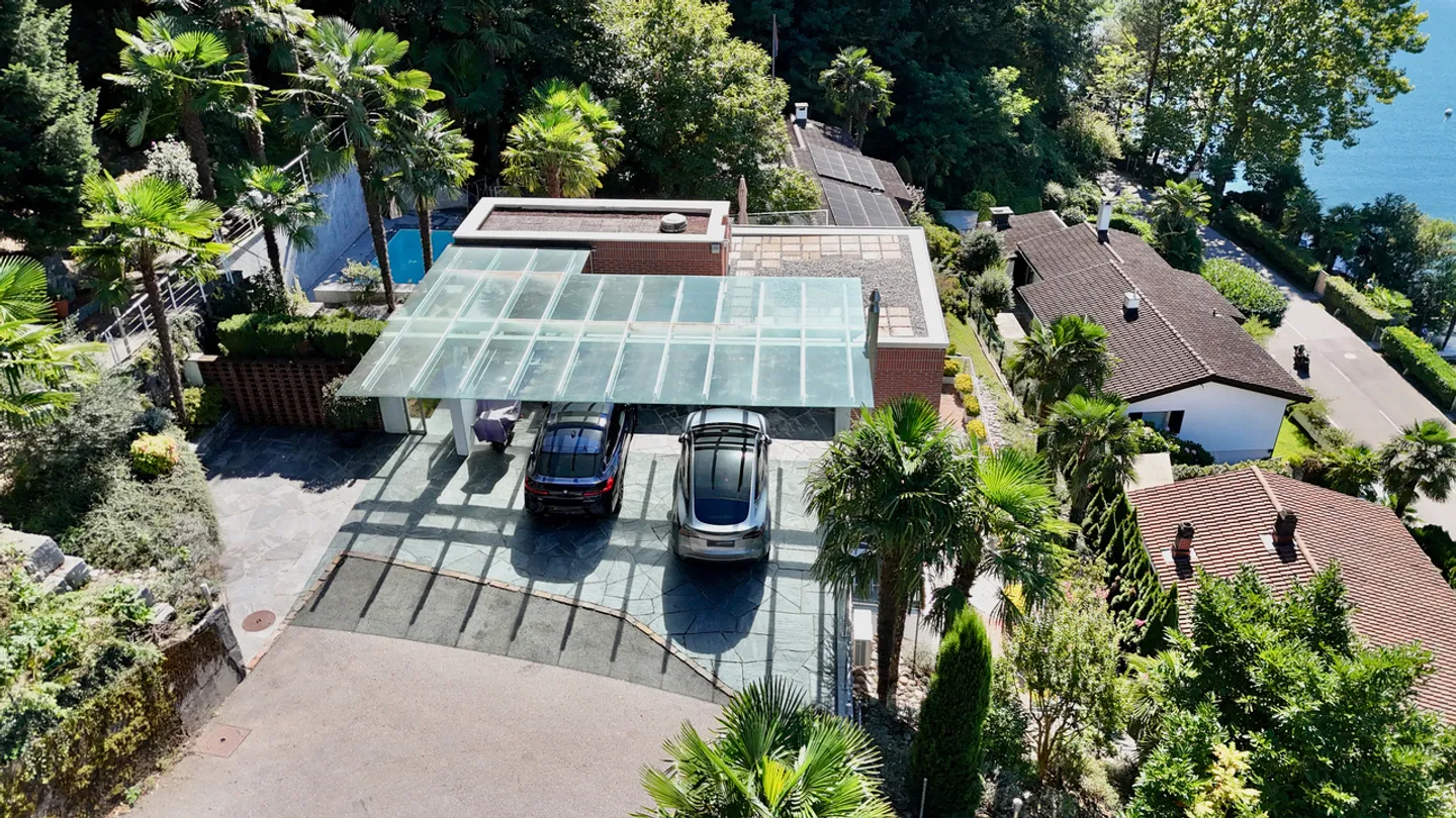 Helle Villa mit Garten, Pool und Blick auf den Luganersee - Foto 10 von 10