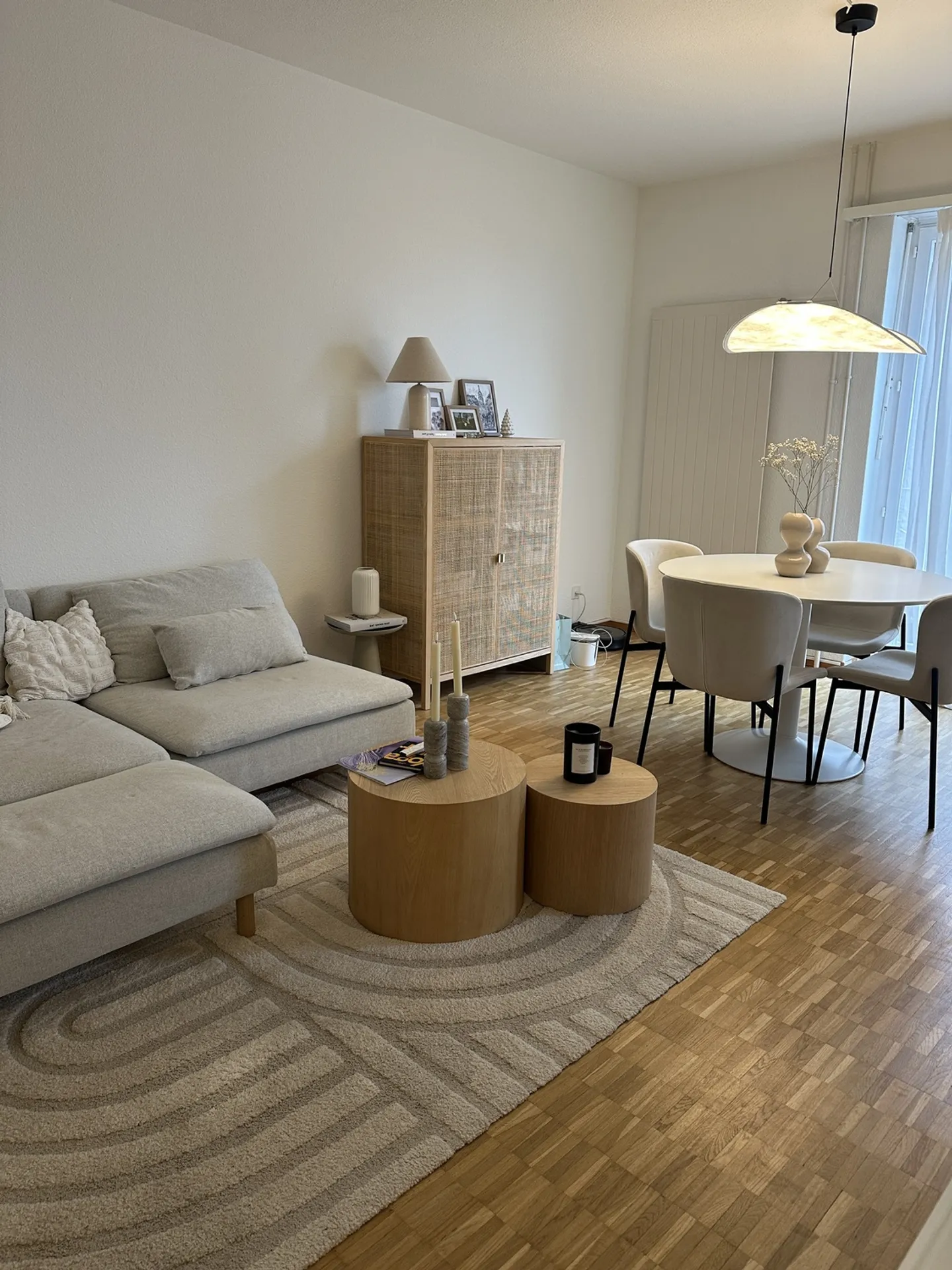 APPARTEMENT 2 PIÈCES À ZURICH - DISTRICT 8 SEEFELD/MÜHLEBACH, MEUBLÉ, TEMPORAIRE - Photo 1 sur 4