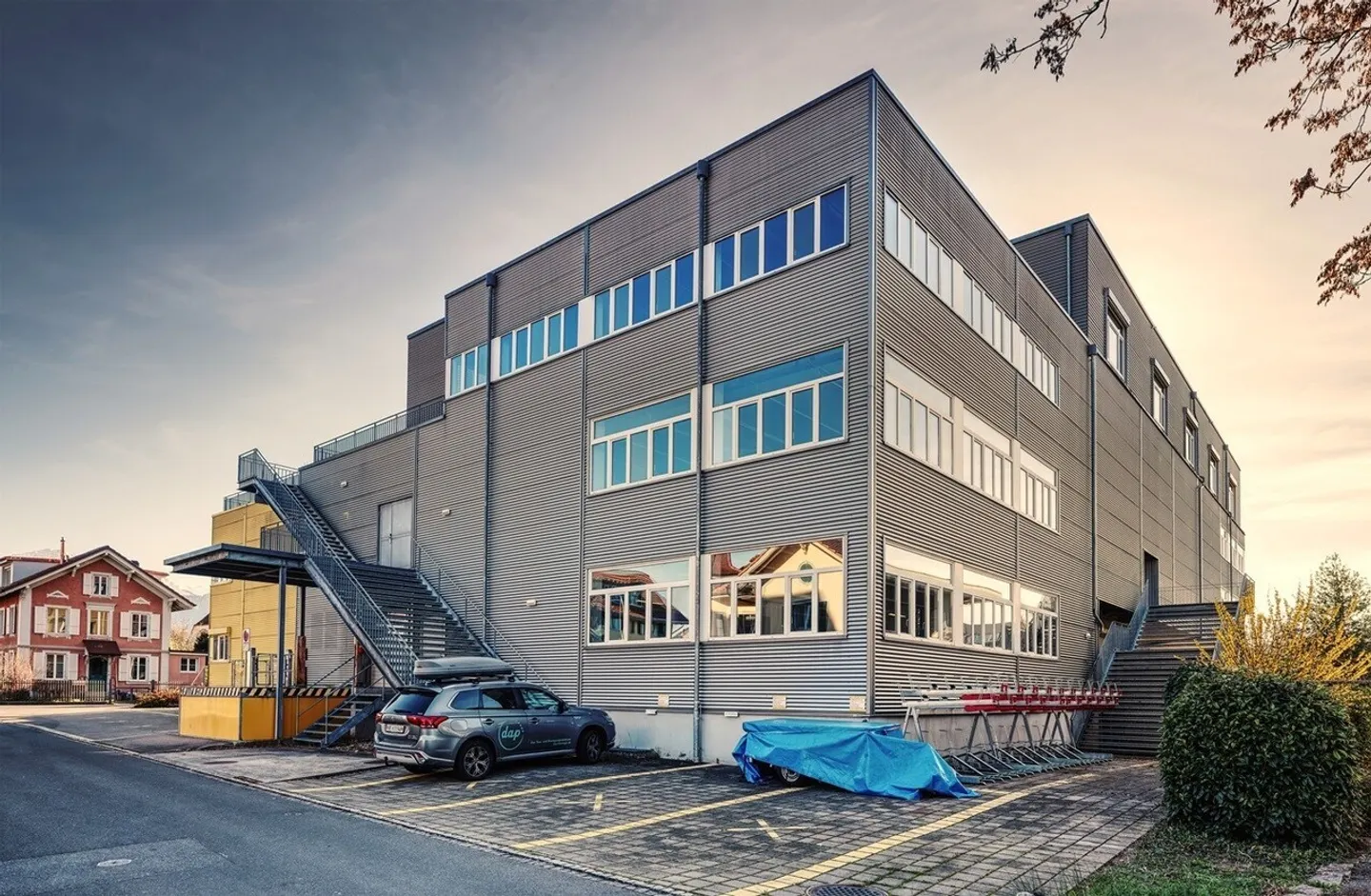 Espace de vente attrayant au rez-de-chaussée (division en 2 unités possible) - Photo 11 sur 13