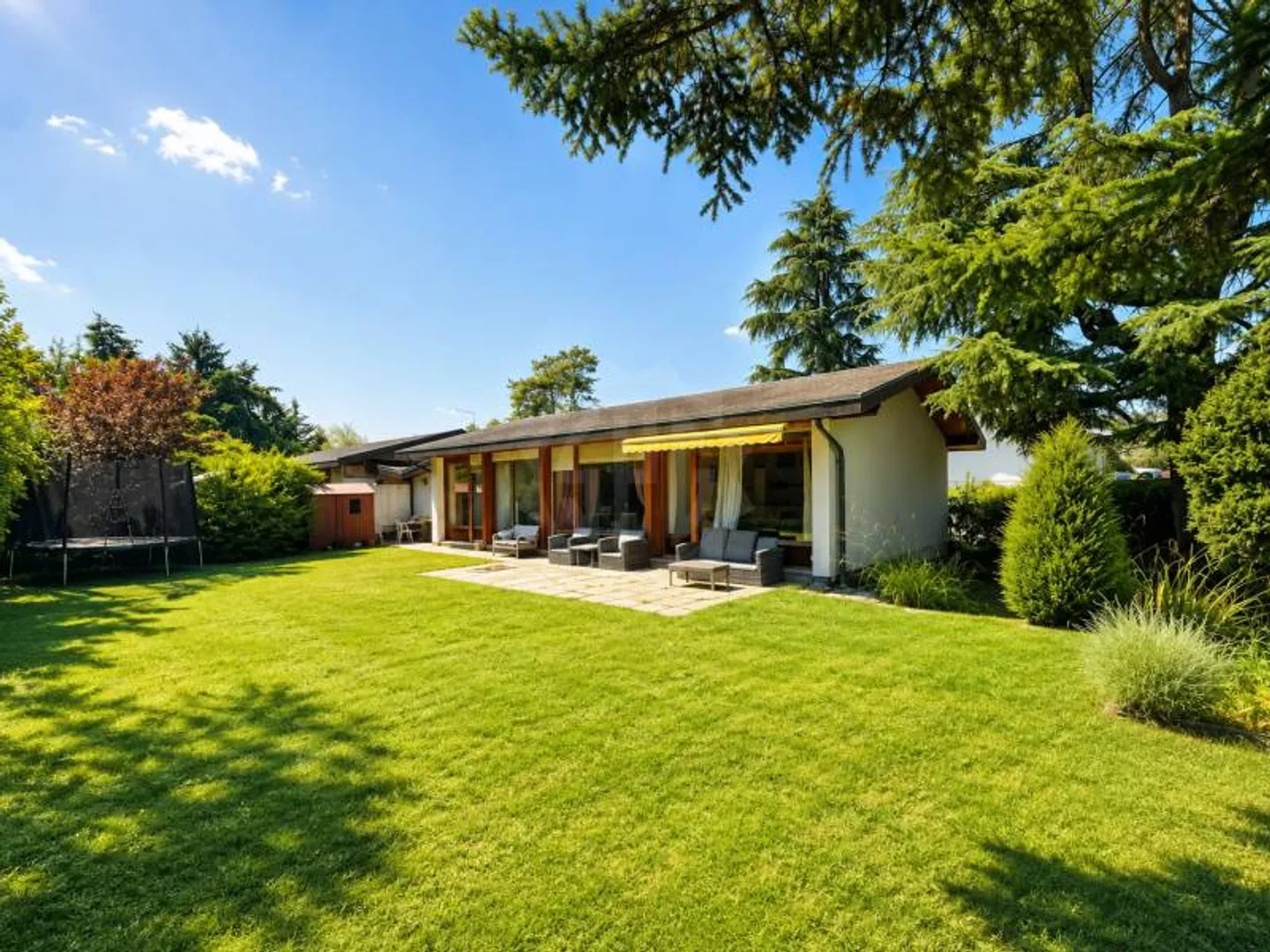 Incantevole Villa A Schiera - Foto 1 di 12