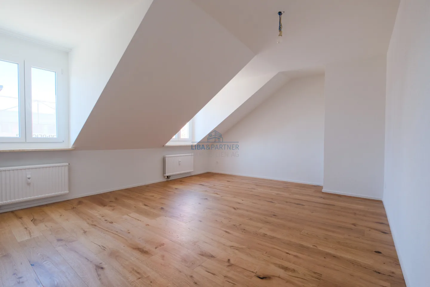 Maisonette completamente ristrutturata con un tocco elegante, antico incontra moderno - Foto 8 di 13
