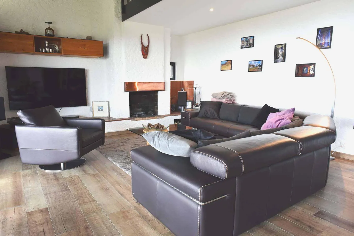 View of the Lake Large Detached Villa in Yens s/Morges - Photo 10 of 20