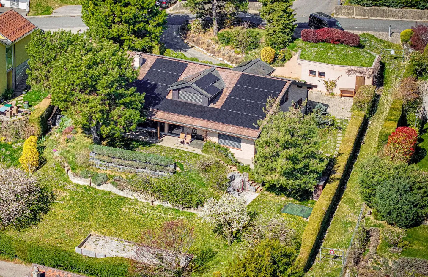 View of the Lake Large Detached Villa in Yens s/Morges - Photo 4 of 20