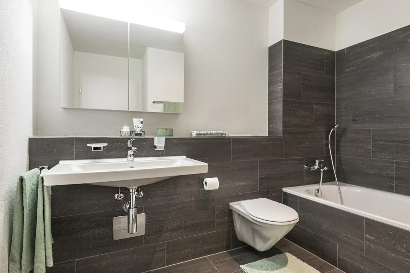 Appartement attrayant près du lac ! - Photo 3 sur 9