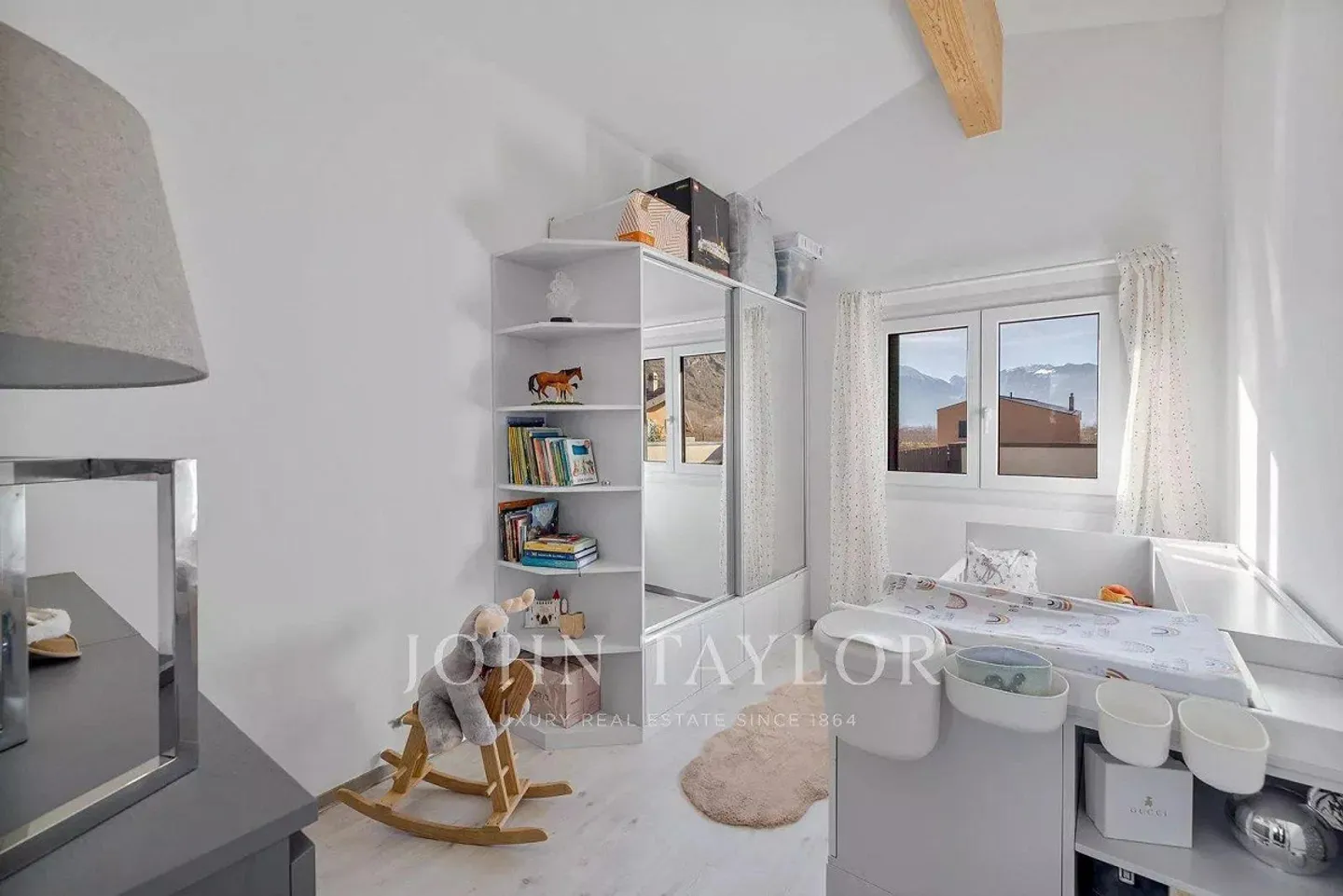 Saillon unveils an exceptional villa! - Photo 6 of 11