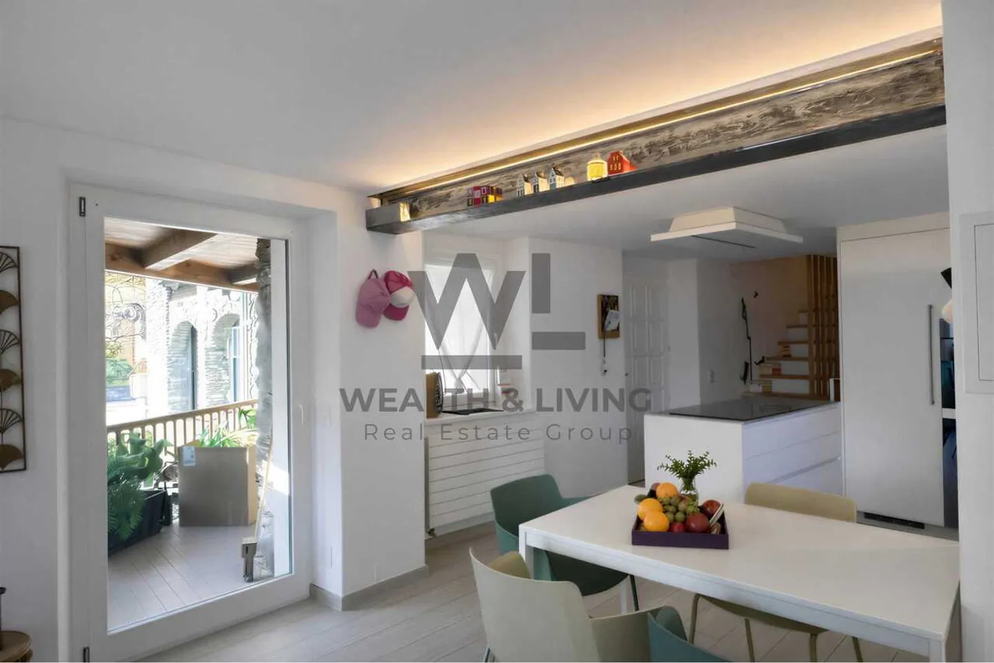 Casa a schiera di 5 stanze a Losone - ristrutturata nel 2020, tranquilla e soleggiata - Foto 6 di 13