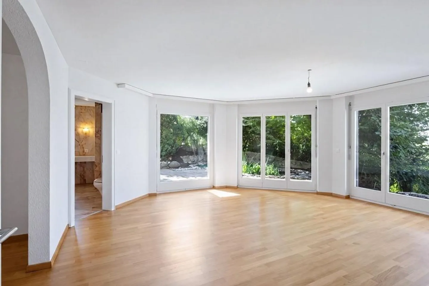 Grosszügige und aussergewöhnliche 4.5-Zimmer-Maisonettewohnung - 21... - Foto 4 von 6