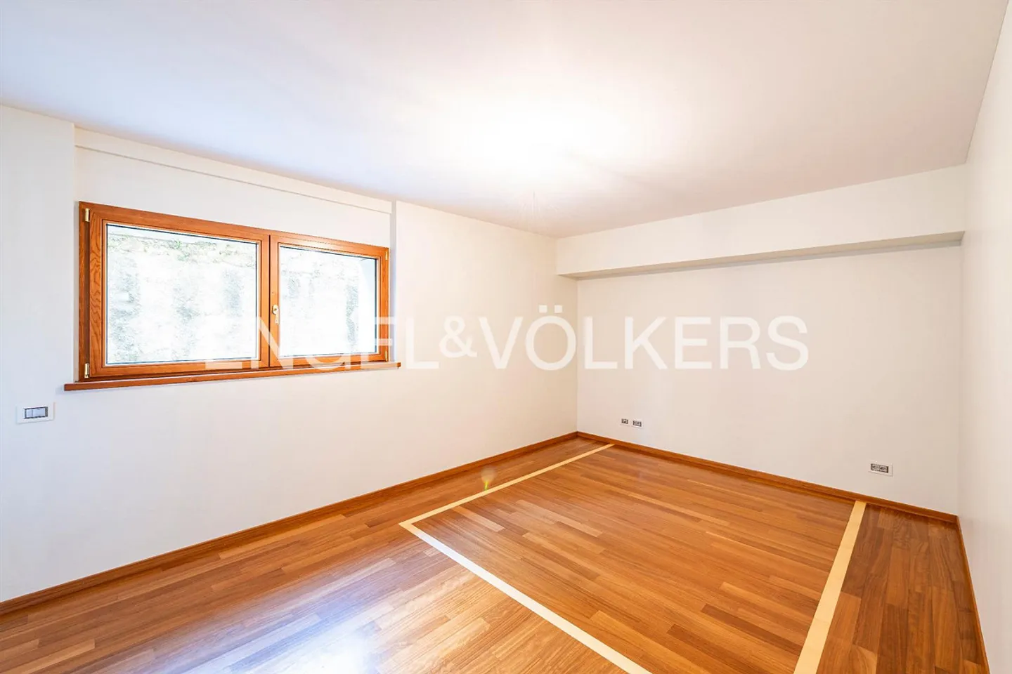 Lakefront Apartments in Lugano - Unit 11 - Photo 8 of 13