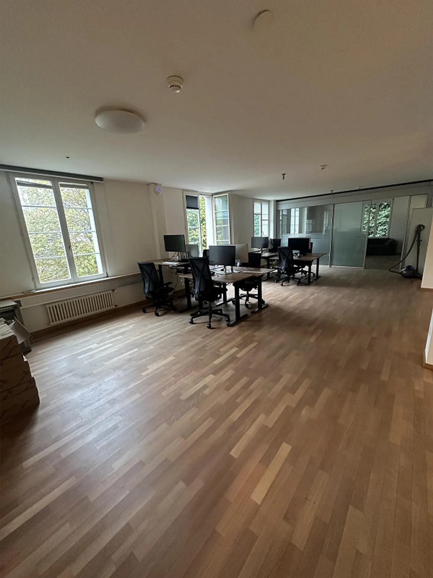 Geräumiges Büro in Zürich - Foto 2 von 9