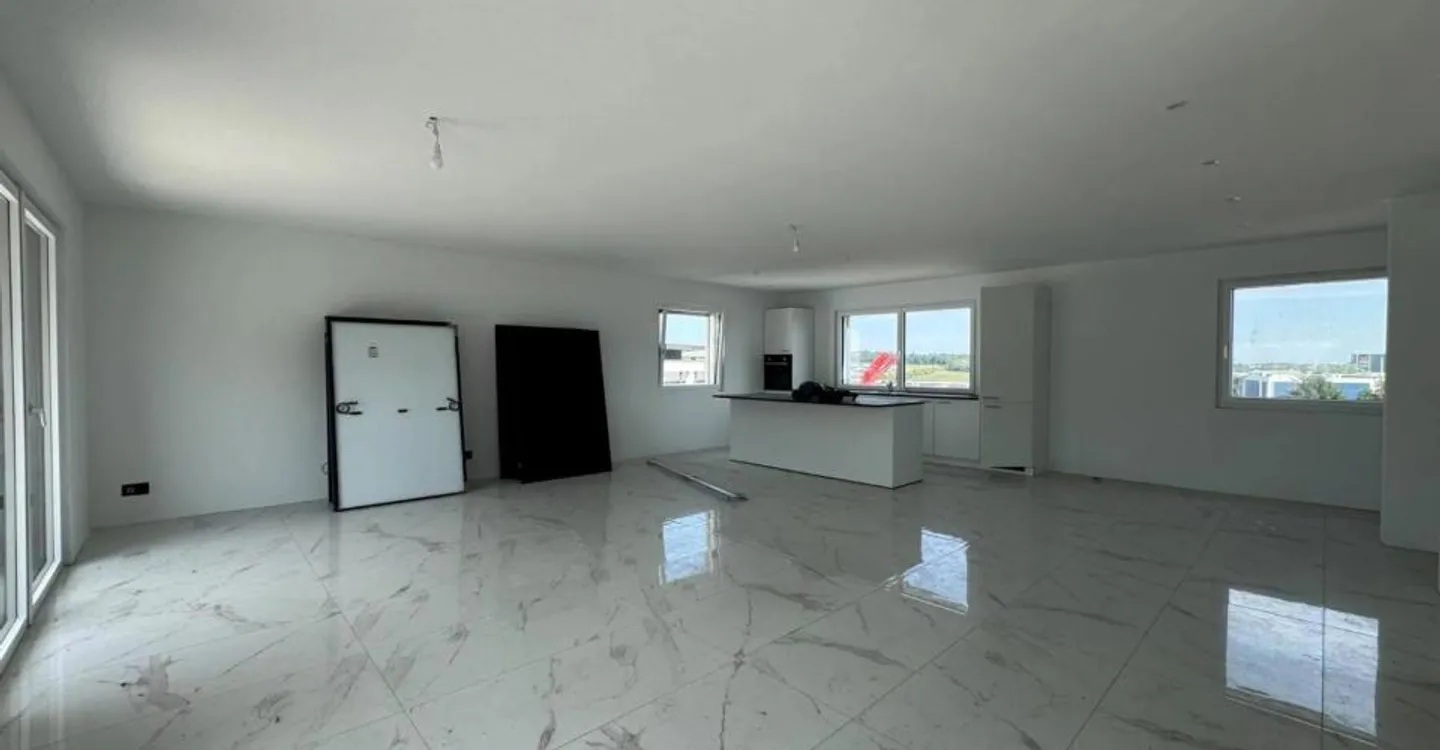 In affitto? Magnifico duplex nuovo di 4,5 locali con ascensore privato a Farvagny - Foto 2 di 7