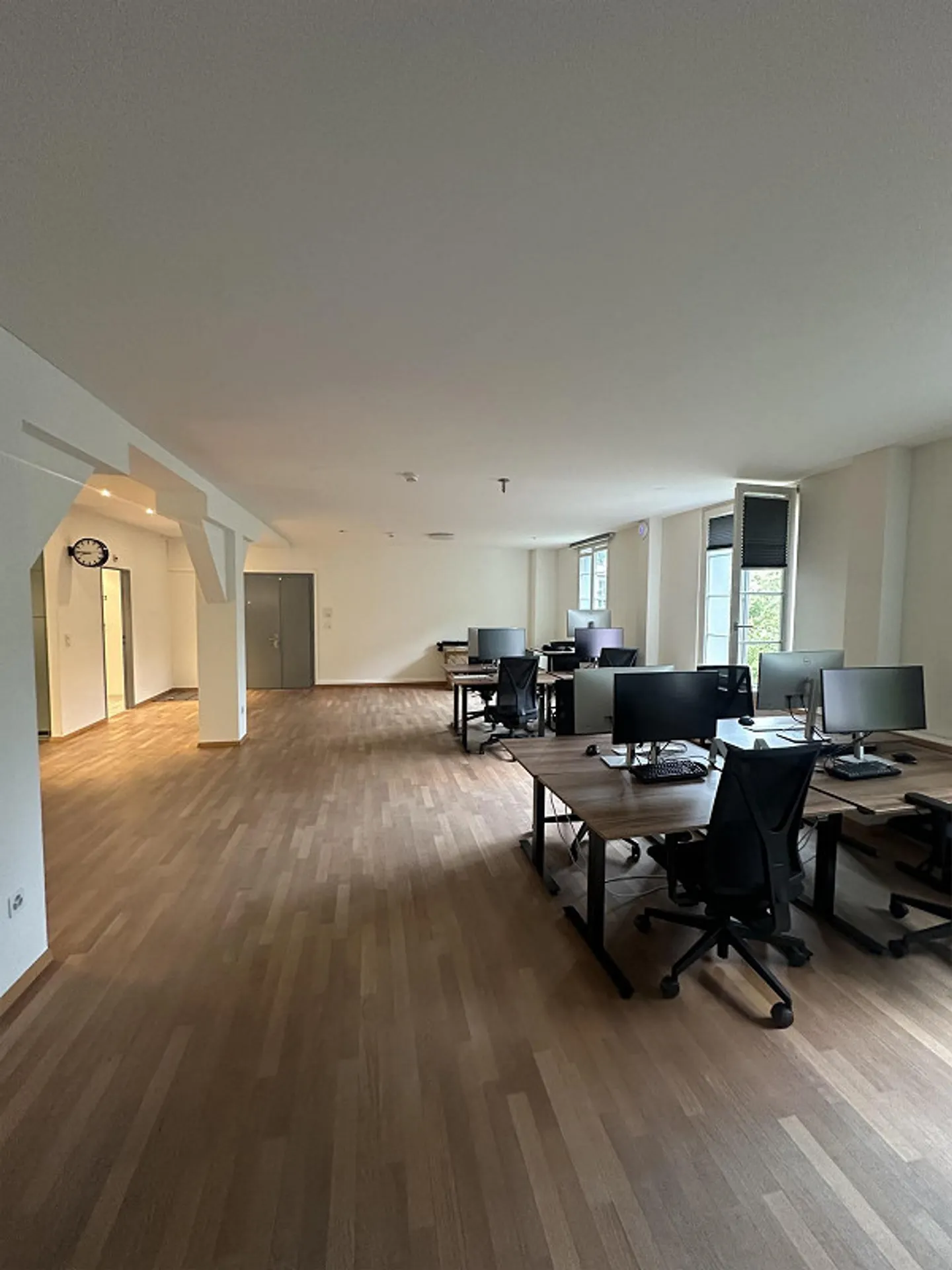 Geräumiges Büro in Zürich - Foto 1 von 9