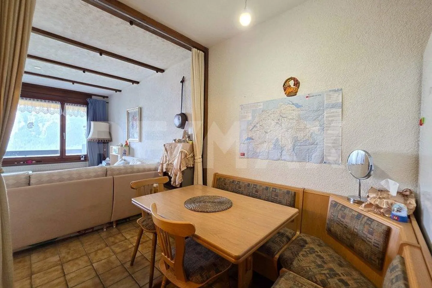 Cosy 2-room apartment with balcony and mountain panorama - Photo 2 of 13