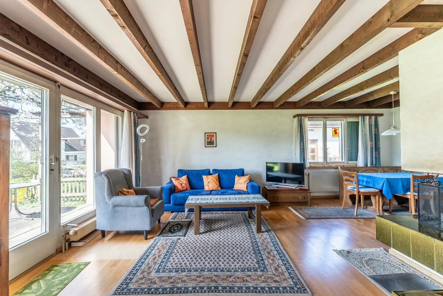 Vivre sur la pente ensoleillée – charmante maison individuelle avec jardin idyllique... - Photo 2 sur 12