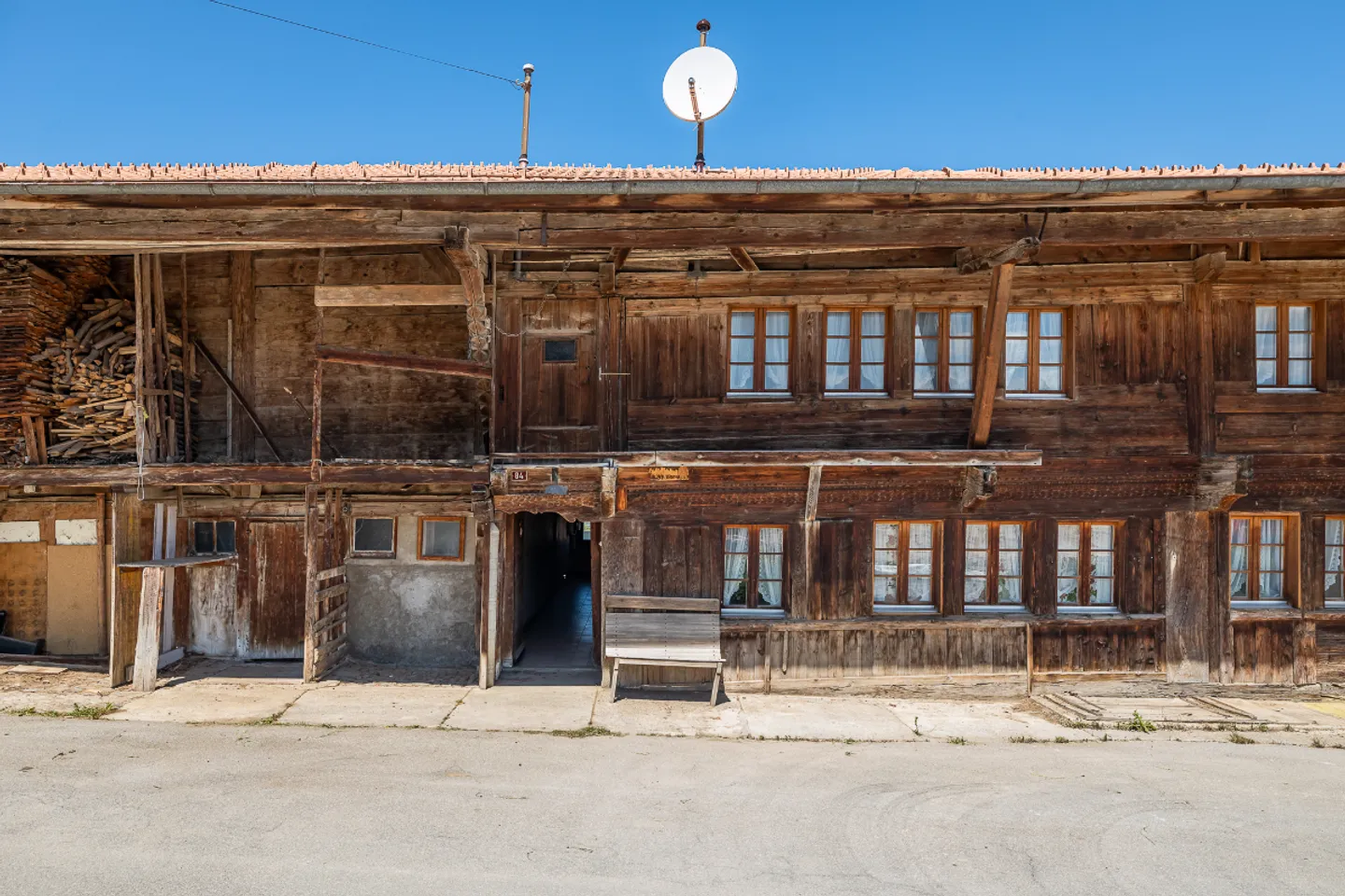 Herzstück: Historisches Bauernhaus aus dem 17. Jahrhundert - Photo 1 of 11