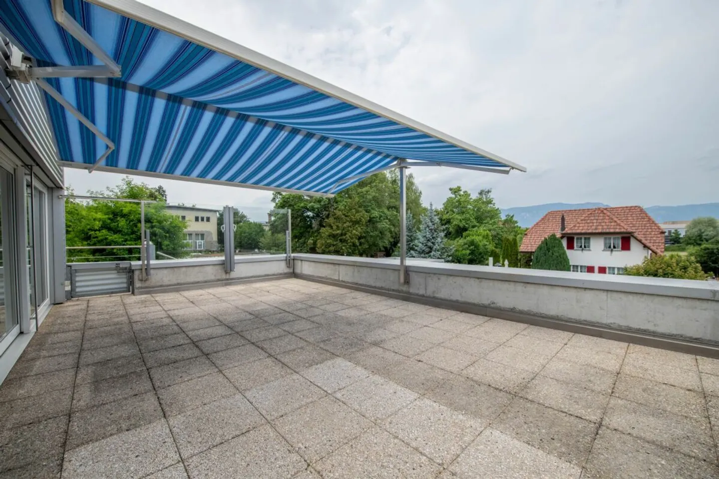 Exclusive Residential and Commercial Property - Photo 28 of 38
