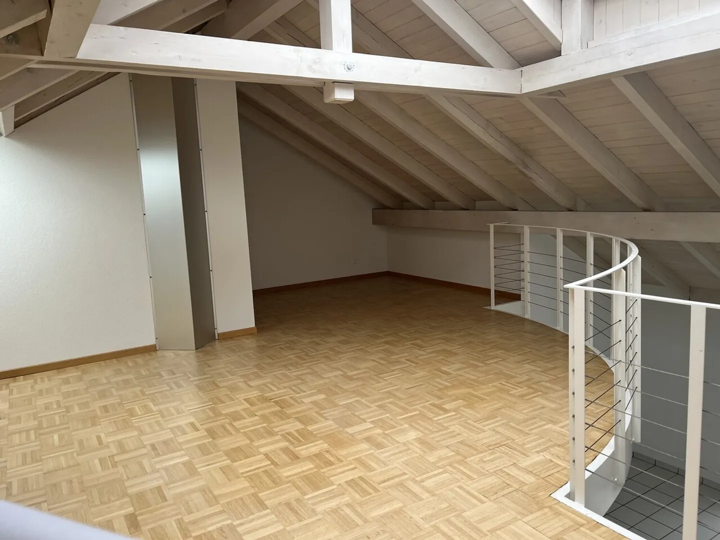 Sunny 3-room maisonette apartment for rent - Photo 1 of 7