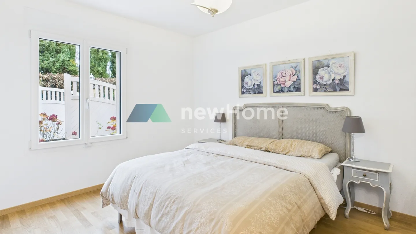 Villa indipendente ristrutturata secondo il gusto del tempo - Foto 5 di 9