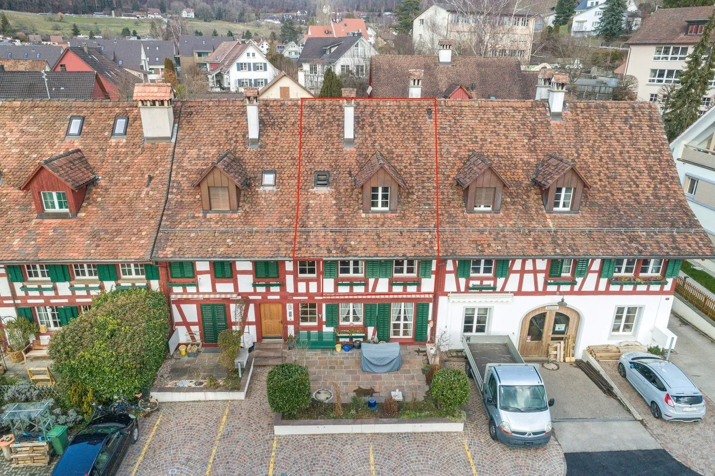 Appartamento duplex 4.5 camere affascinante in una casa a schiera storica - Foto 1 di 13