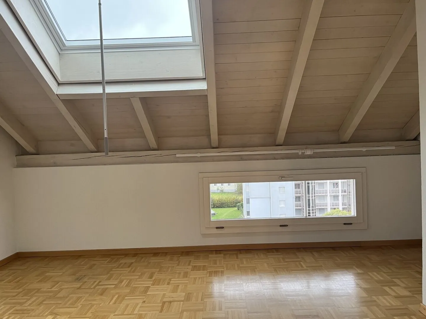Sunny 3-room maisonette apartment for rent - Photo 5 of 7