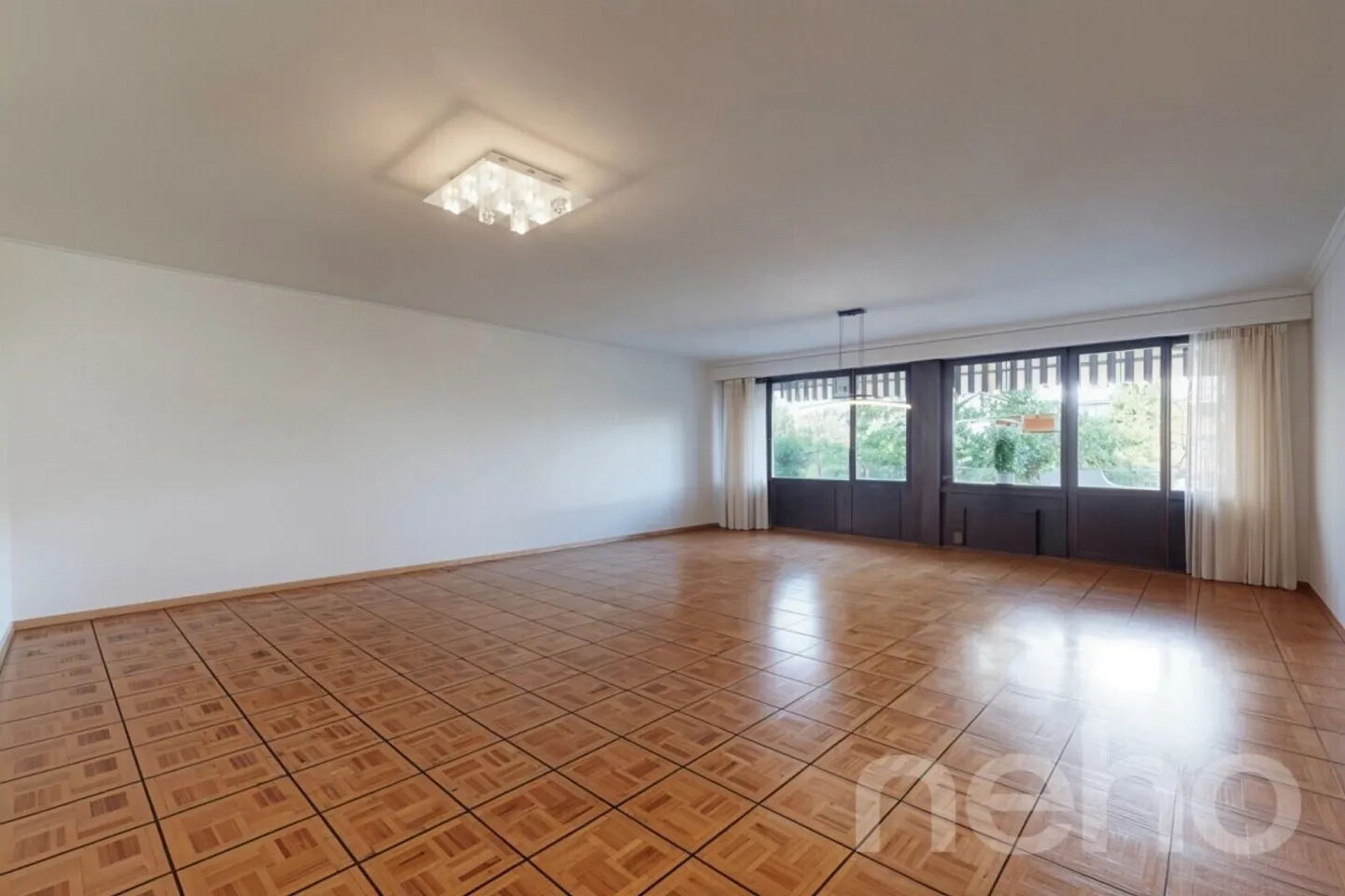 A stone's throw from Parc Bertrand - Photo 2 of 13