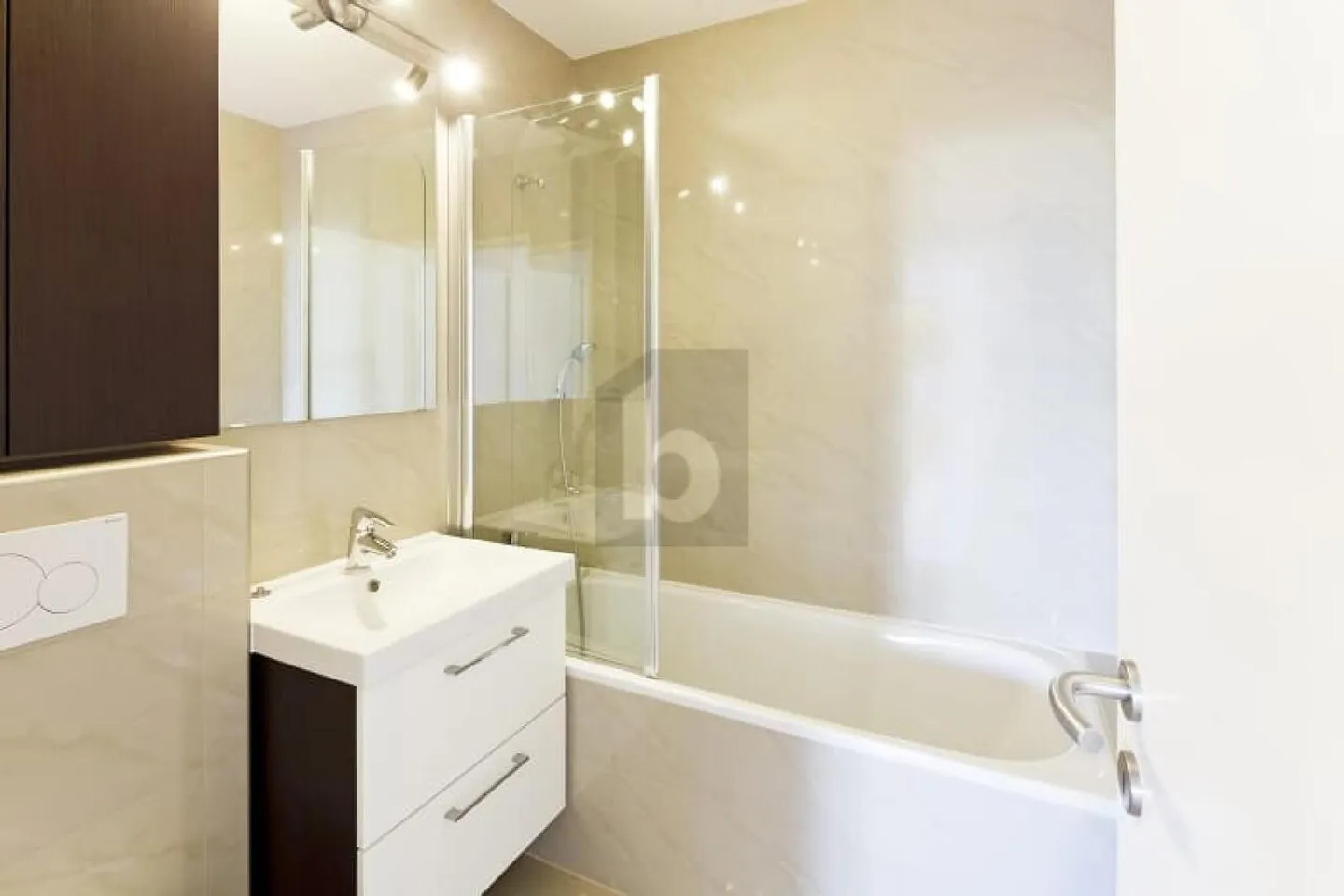 NATURALE, MODERNO E LUMINOSO - Foto 5 di 6