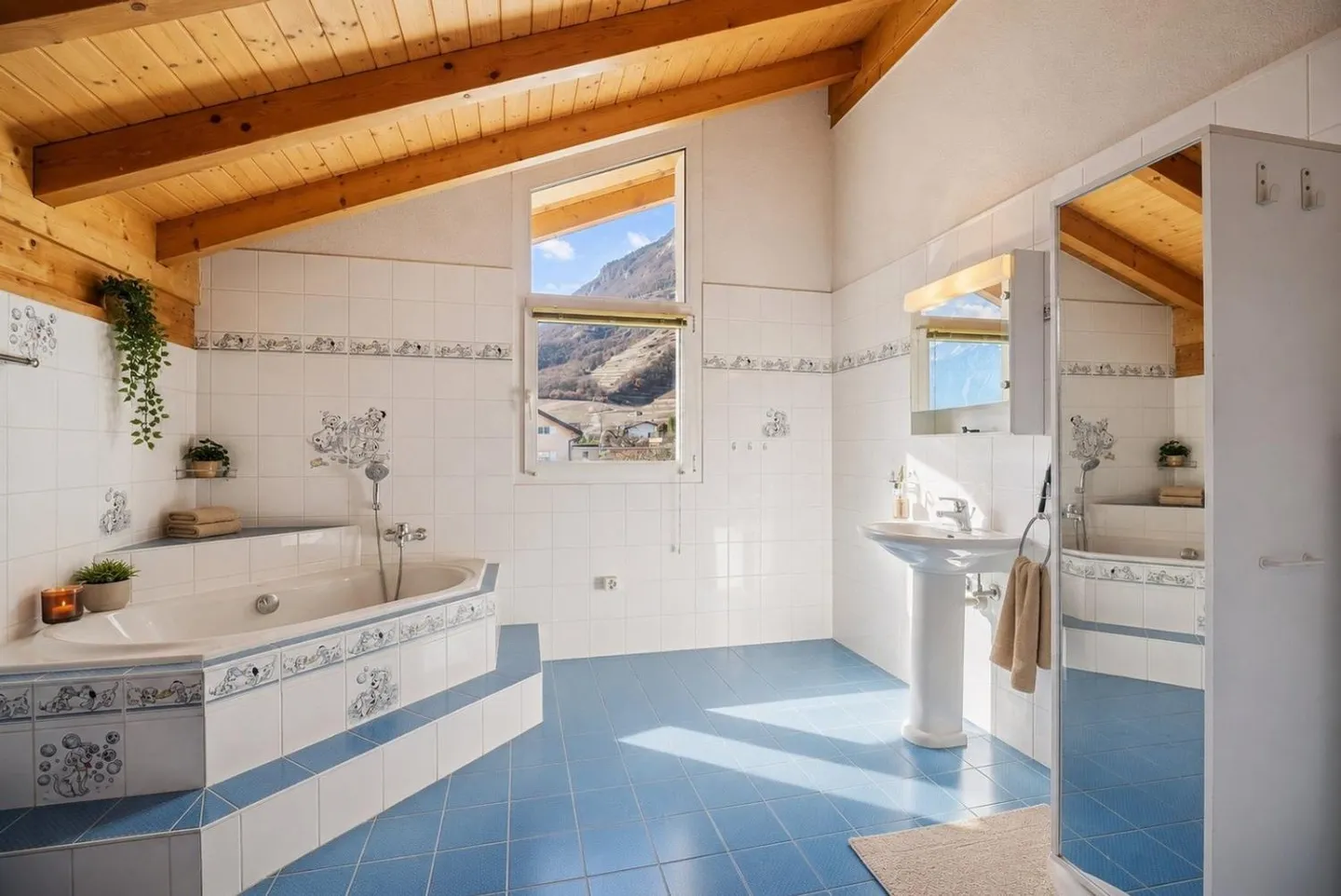 Property in a dominant, quiet and sunny position - Photo 7 of 9