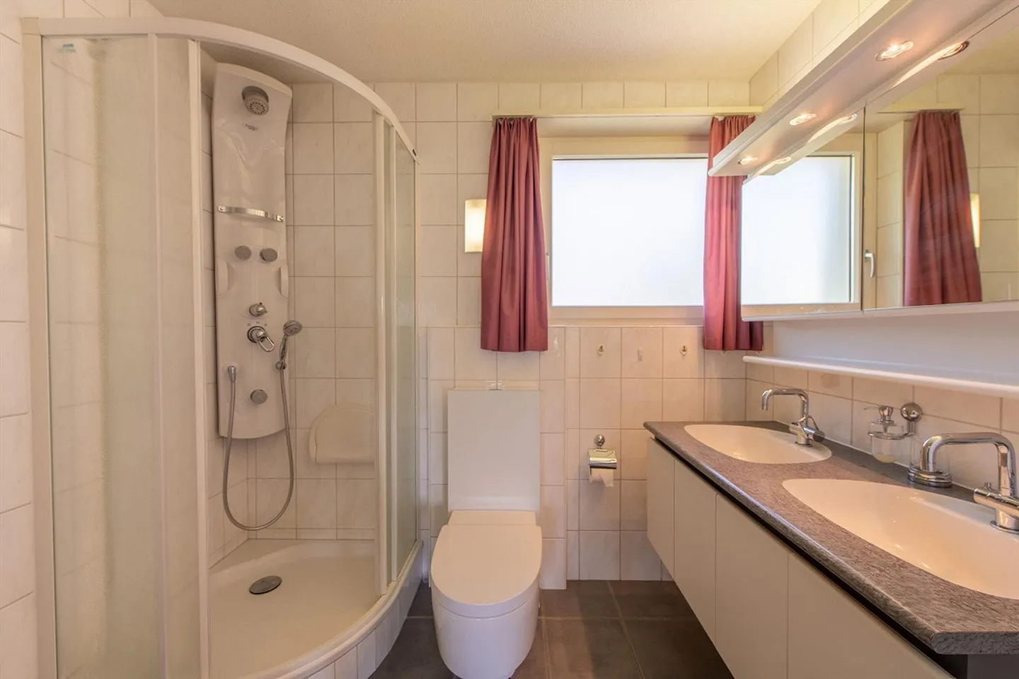 Expérience de vie ensoleillée – Maison jumelée avec véranda et espaces extérieurs - Photo 10 sur 13