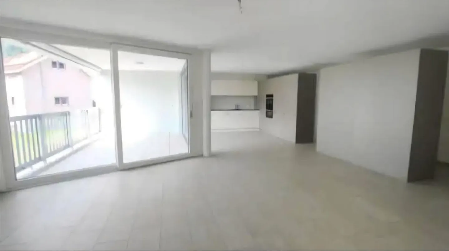 4.5 Rooms, 1st Floor, 115m² - Photo 1 of 9