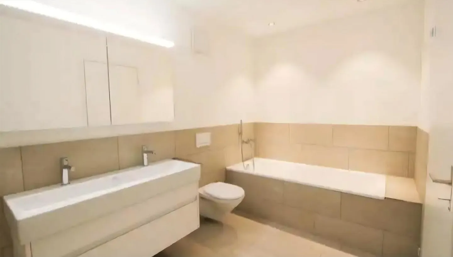 4.5 Rooms, 1st Floor, 115m² - Photo 9 of 9