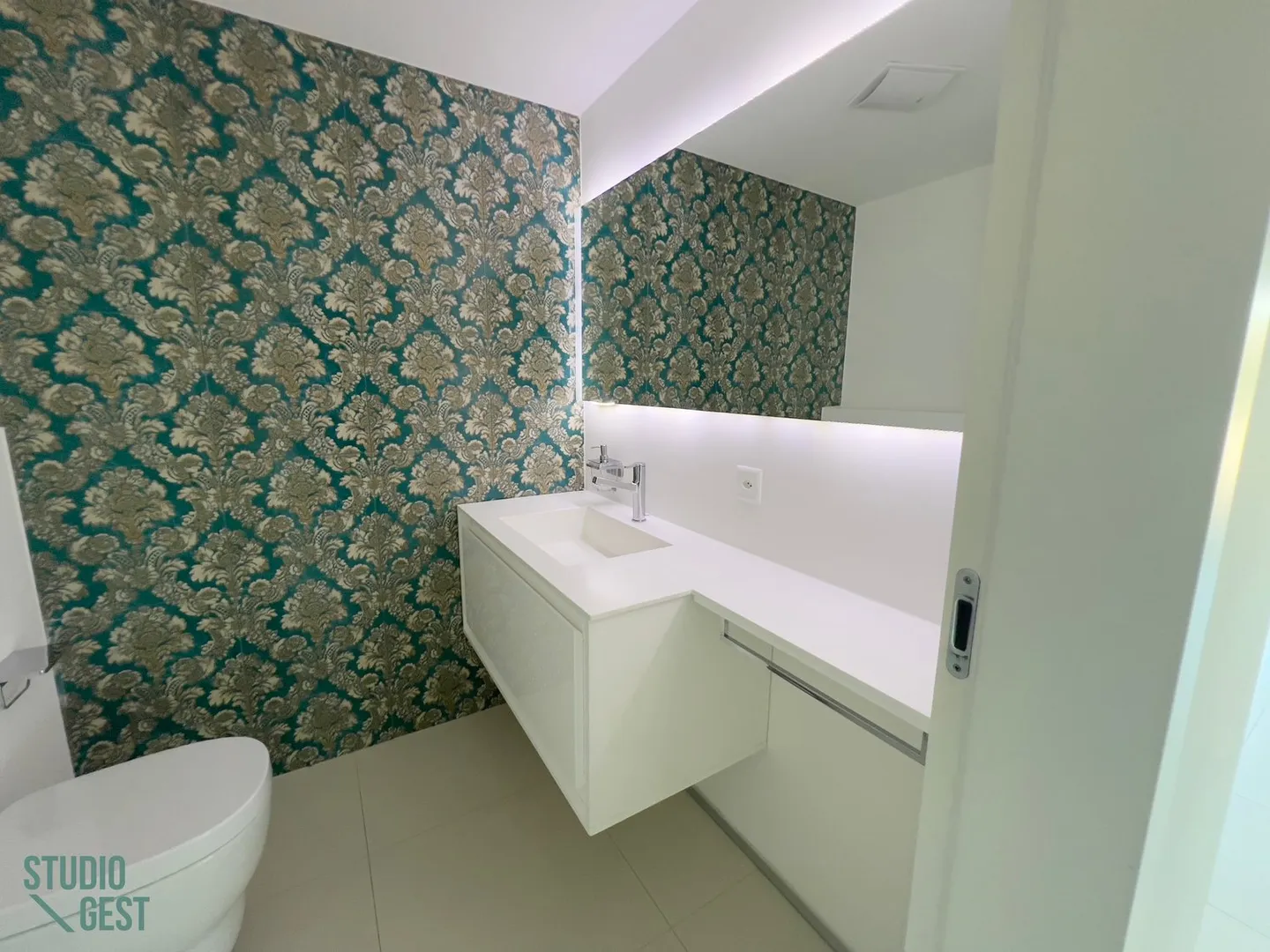 Elegante Attikawohnung mit sehr grosser überdachter Terrasse - Foto 12 von 25