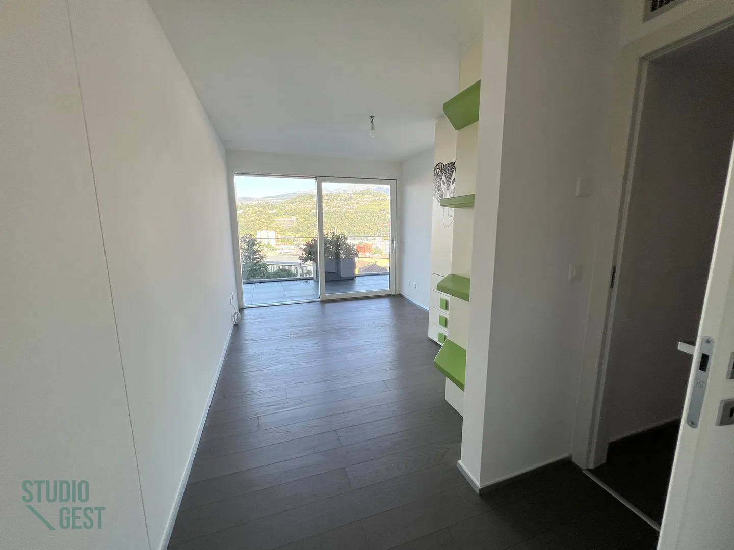 Elegante Attikawohnung mit sehr grosser überdachter Terrasse - Foto 13 von 25