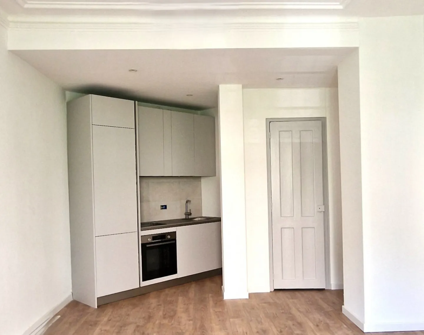 Bright 4-room apartment renovated in 2025 / high ceilings and elevator, Plainpalais - Photo 3 of 10