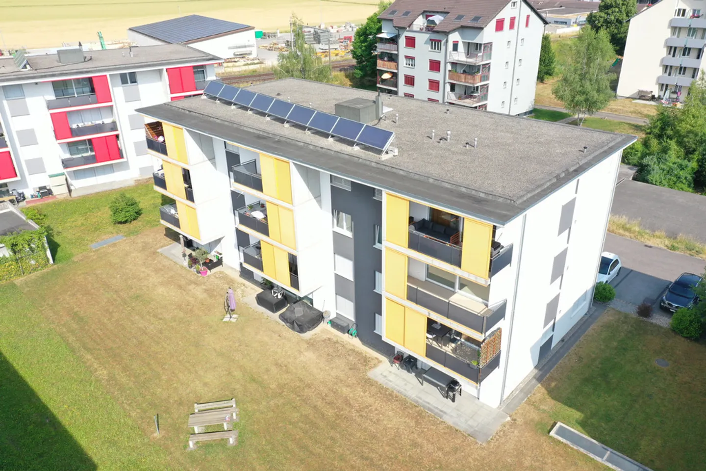 Modernes Apartment mit Balkon - Foto 6 von 8