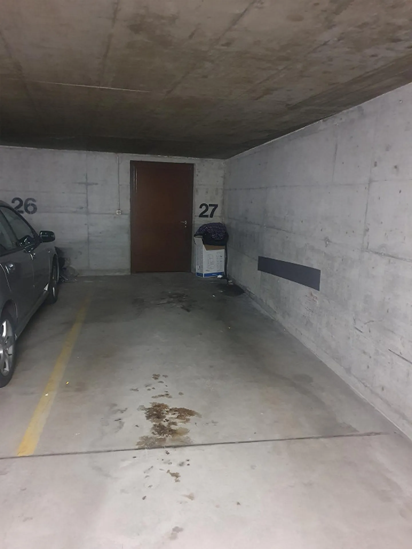 Place de garage dans le parking du centre-ville - Photo 1 sur 1