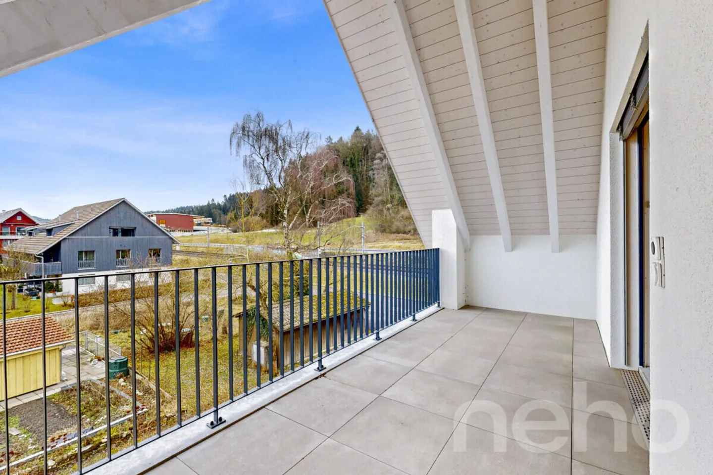 Newly built penthouse apartment with high-quality finish - Photo 2 of 12