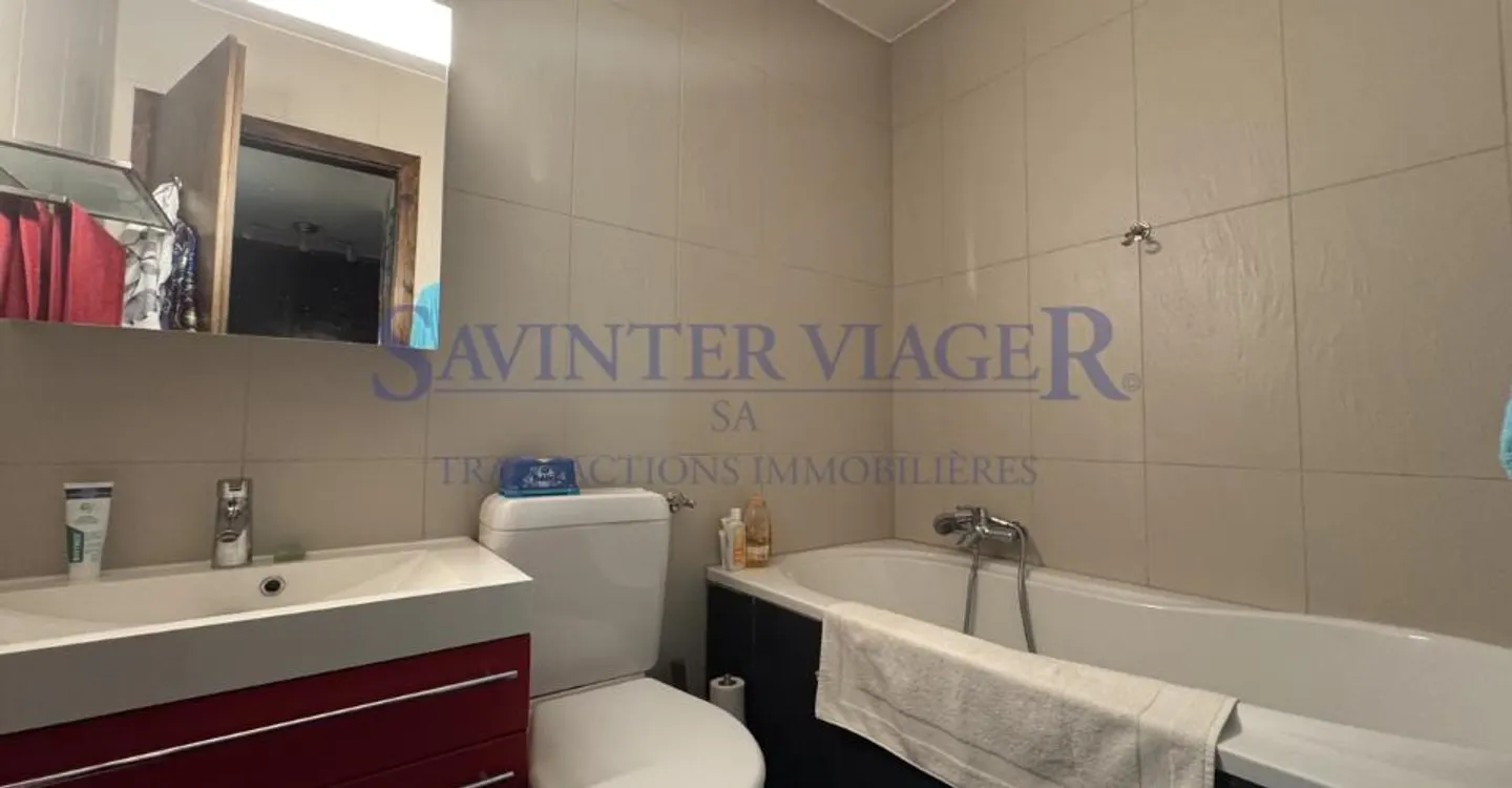 Appartamento di 91 m², terrazza di 20 m². Vicino al centro – Vista sulle Alpi - Foto 11 di 11